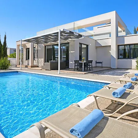 בית נופש Camellia - 3bed Large Pool