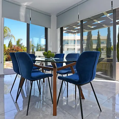 בית נופש Camellia - 3bed Large Pool
